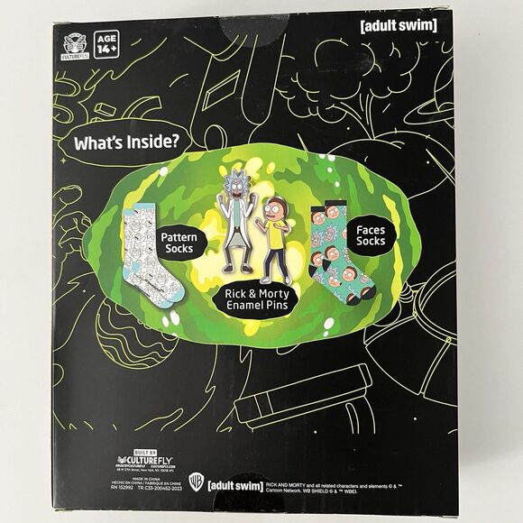NEW Rick and Morty 2 Pairs of Novelty Socks + 2 Enamel Pins Cartoon Sci-Fi - Picture 6 of 6